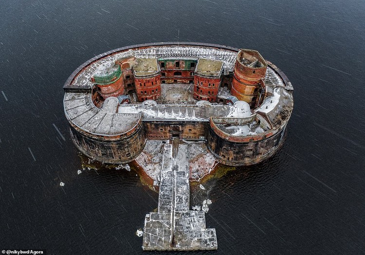Kontes Foto Arsitektur Agora