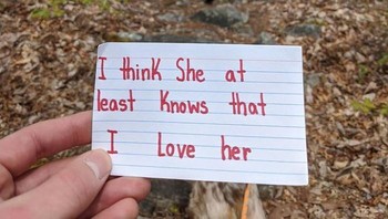 Suatu ketika Ian menghubungi kerabatnya lewat panggilan konferensi untuk menceritakan rencananya. Namun karena speaker komputernya cukup keras maka Kyla mendengar semuanya.