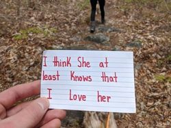 Ada-ada Saja, Pria Ini Lamar Kekasihnya saat Mendaki Gunung