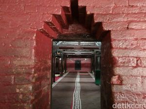 Mengenal Masjid Agung Sang Cipta Rasa di Kota Udang