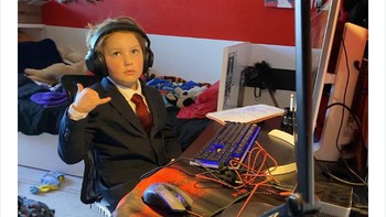 Anak-anak sibuk belajar di rumah sampai menguasai Zoom (Boredpanda)