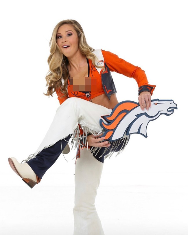 Gabriela pun mengungkap realita profesinya sekarang. Bukan hanya merawat pasien kini para perawat juga memikirkan keluarga mereka. Kami bisa menelepon keluarga dan mengabari mereka lewat telepon dan mereka bisa ada di samping pasien ketika meninggal,Foto: Instagram @gabriela_maria_123