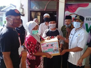 Warga Banyuwangi Terdampak Corona Dapat Paket Sembako dan Masker