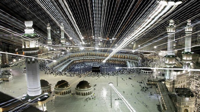 Dua masjid suci umat Islam, Masjidil Haram dan Masjid Nabawi akan segera dibuka kembali di tengah pandemi Corona. Hal ini tentu menjadi kabar gembira bagi umat islam di seluruh dunia.