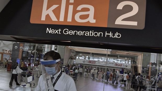 AirAsia Group akhirnya resmi kembali mengudara di langit Malaysia mengoperasikan rute-rute domestiknya di tengah Pandemi Corona.