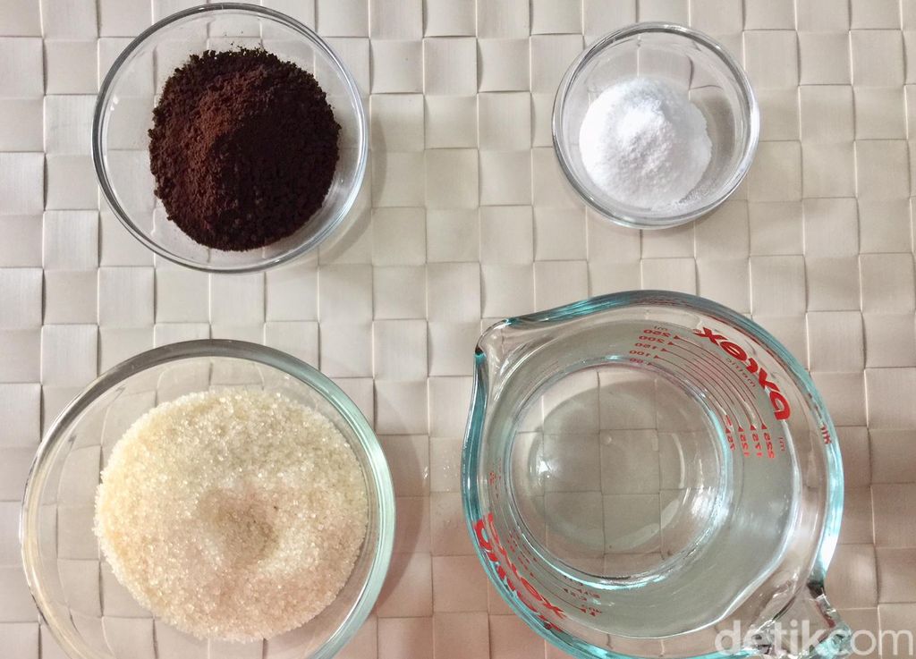 Resep Coffee Jelly yang Manis Lembut Untuk Takjil