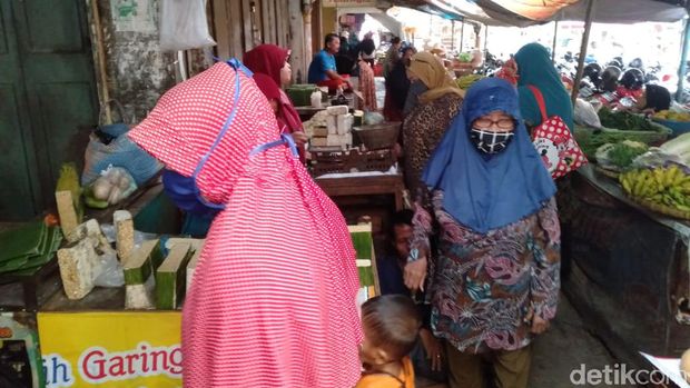 Suasana Kota Tegal yang telah sepekan ini menerapkan PSBB, Kamis (30/4/2020).
