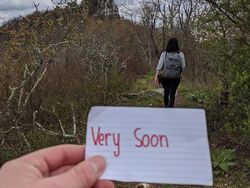 Ada-ada Saja, Pria Ini Lamar Kekasihnya saat Mendaki Gunung