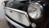 Penggawa CS Body Works, Budiman menceritakan bengkel ini biasa menangani perbaikan MINI klasik. Kebetulan, pemilik Agya hendak memperbaiki mobil ke bengkelnya dan tergoda untuk membangun mobil yang identik dengan film Mr.Bean itu.  Foto: Cornerstone Body Works