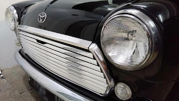 Toyota Agya disulap jadi Mini Cooper klasik