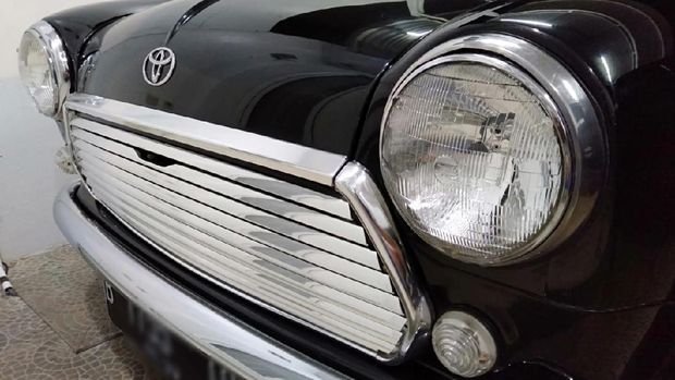 Toyota Agya disulap jadi Mini Cooper klasik
