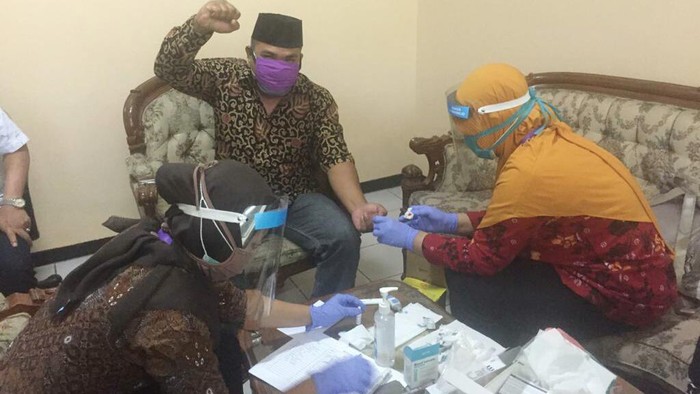 Anggota DPRD Purworejo mengikuti rapid test virus Corona, Kamis (30/4/2020)