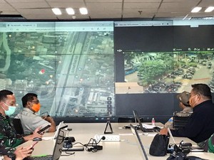 Gugus Tugas Pantau Corona Via Drone, Warga Tak Bermasker Ditegur