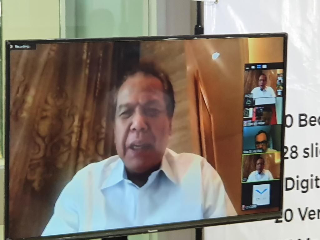 Chairman CT Corp, Chairul Tanjung, dalam video conference saat penyerahan bantuan ke RSCM. (Isal Mawardi/detikcom)