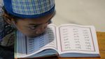 Umat Muslim Dunia Berburu Pahala Membaca Quran di Bulan Ramadhan