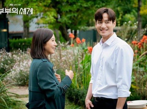 Behind the Scene The World of the Married