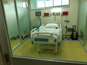 CT Kirim Bantuan Alat Canggih ke RSCM Buat Tangani Corona