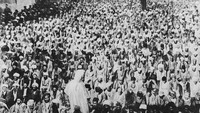 Selain itu, Kakbah diperintahkan untuk menjadi tempat sholat, tawaf dan iktikaf.
