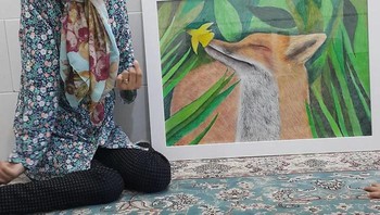 Meski demikian ia menjadi seniman yang terkenal di Iran bahkan karya-karyanya telah dipamerkan di seluruh Teheran. (Foto: Instagram/fatemehamami)