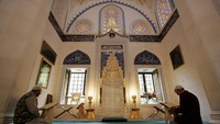 Masjid Sehitlik menjadi destinasi wisata religi dan sejarah bagi wisatawan yang datang ke Berlin. Wisatawan bisa mengagumi keindahan arsitektur Usmaniyah klasik di dalam ruangan. Omer Messinger/Getty Images