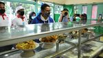 Gerakan Nasi Bungkus Warteg untuk Warga Terdampak COVID-19