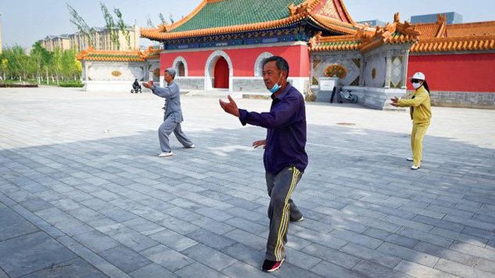 Masyarakat Beijing kembali berolah raga keluar rumah