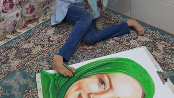 Fatemeh telah berbagi teknik dan cuplikan proses pembuatan gambarnya melalui akun Instagramnya sehingga bisa  menginspirasi orang lain dengan bakat, kesabaran, dan tekad yang luar biasa, serta senyum yang menular! (Foto: Instagram/fatemehamami)