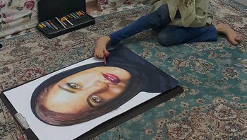 Hal ini membuat Presiden World Citizens Organization, Dr YoungHoon Kwaak, menyempatkan diri untuk mendatangi rumah Fatemeh di Iran. (Foto: Instagram/fatemehamami)