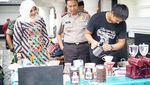 Pose Sumringah Sri Mulyani, Bupati Klaten Saat Kulineran