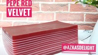 Hadirkan suasana tradisional di rumah saat Lebaran. Hidangkan kue pepe klasik dengan rasa kekinian seperti red velvet yang juga tampilannya cantik. Kamu bisa memesannya online di @takjil_dessert. Foto: instagram