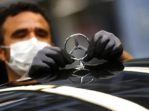 2 Pabrik Mercedes-Benz Bisa Tutup, Ini Penyebabnya