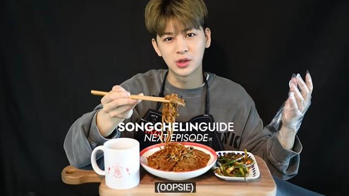 Yunhyeong iKON Bikin Egg Souffle hingga Ramdon