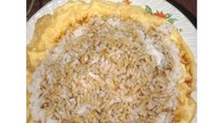 #OrangKayaGakTau berapa nikmatnya makan nasi kecap plus telur. Siapa yang setuju? Foto: twitter