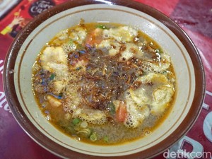 Nikmatnya Soto Betawi Komplet di Dalam Gang Klenteng Pasar Baru