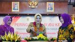 Pose Sumringah Sri Mulyani, Bupati Klaten Saat Kulineran