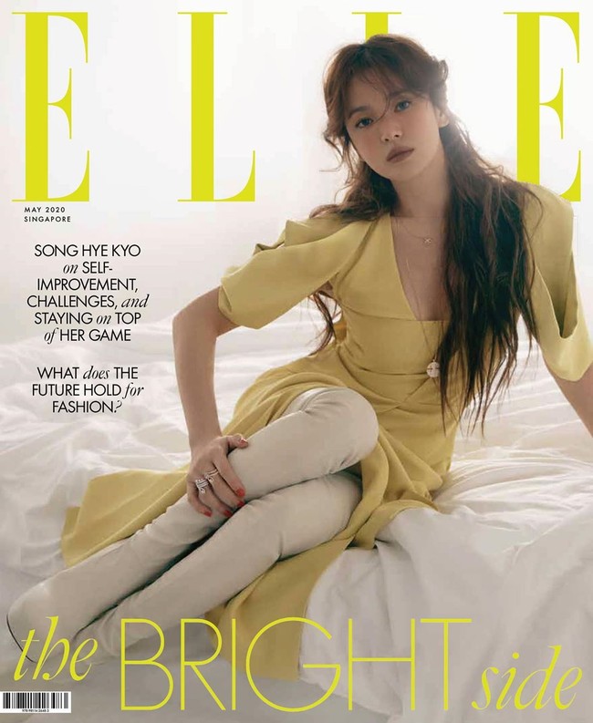 Dalam wawancara bersama ELLE Singapore, Song Hye Kyo mengungkapkan perasaannya soal karier yang dijalaninya sebagai aktris sejak usia muda. Foto: Dok. Instagram/@kyo1122, @ellesingapore