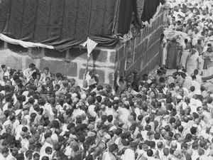 Jatuhnya Berhala-berhala di Kabah Jelang Kelahiran Nabi Muhammad