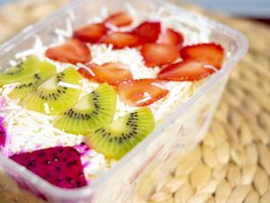 Creamy Manis Salad Buah Bisa Dipesan Online di 5 Tempat Ini