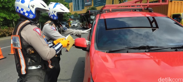 pelanggar psbb surabaya dapat surat teguran