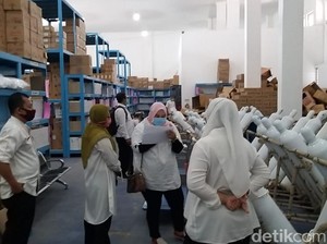 Pemkab Banyuwangi Datangkan Peralatan Medis Hadapi COVID-19
