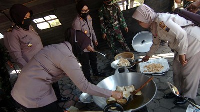 TNI Polri Dirikan Dapur Umum Disejumlah Daerah