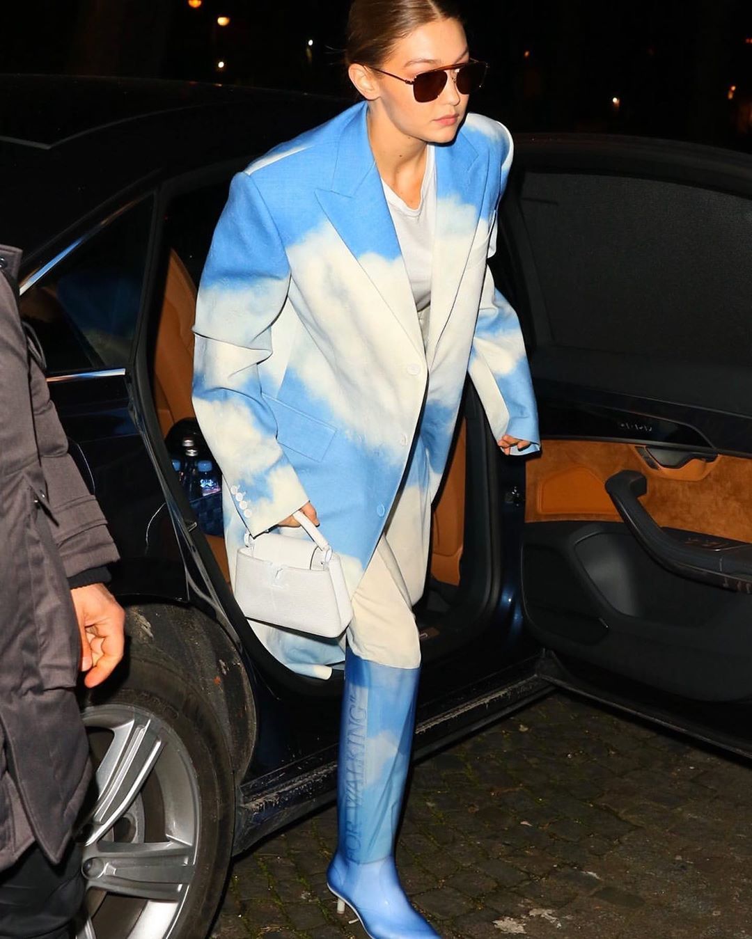 Petunjuk kehamilan Gigi Hadid.