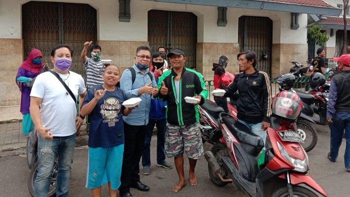 Jaringan Jurnalis Kristiani berbagi ke sesama