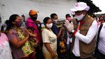 Sandiaga Uno Sambangi Anak-anak Pemulung di Bantargebang