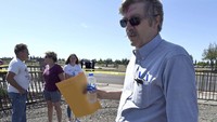 Setelah kejadian itu Pilot Philip Barnett langsung menjelaskan perihal kecelakaan yang dialaminya.