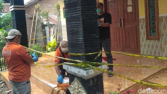 olah tkp pembunuhan di situbondo