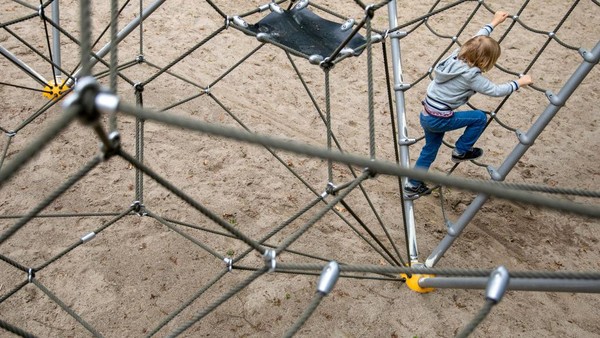 Potret Kebahagiaan Anak-anak Jerman saat Bermain di Luar