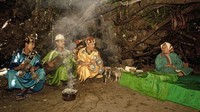 Jumlah grup musisi Gnawa terus tumbuh, baik di perdesaan maupun kota-kota besar Maroko. Kelompok Gnawa bahkan membentuk asosiasi dan membuat festival rutin tahunan. Tujuannya antara lain mengajak generasi muda untuk mengenal lebih jauh tradisi ini. Jean-Luc Manaud/Gamma-Rapho via Getty Images