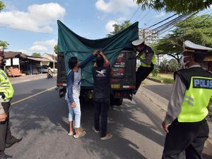Selundupkan Pemudik, Truk Harus Dikandangkan, Sopir dan Penumpang Didenda