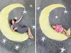 Kreatif! Ibu Ini Menggambar di Jalanan untuk Anaknya